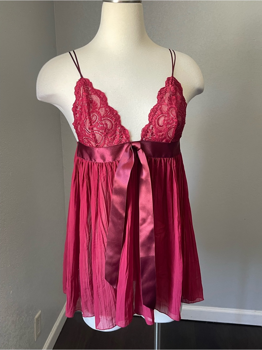 Victoria's Secret Fuchsia Lace & Satin Babydoll Chemise